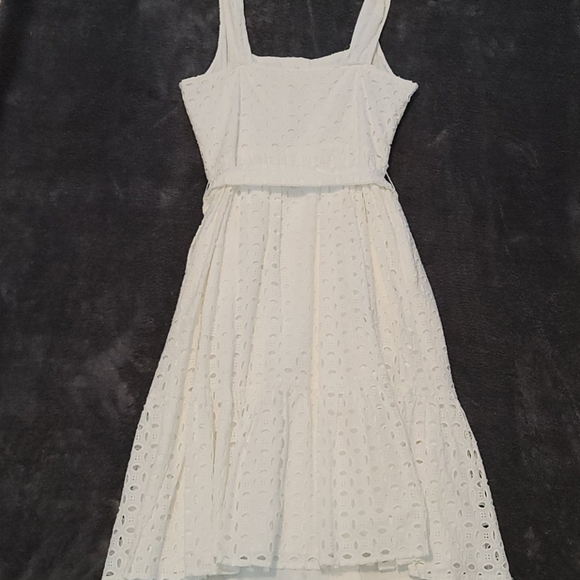 Dress - Picture 6 of 7